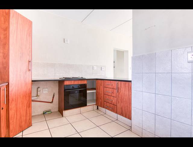 2 BEDROOM APARTMENT TO LET IN JOHANNESBURG NORTH